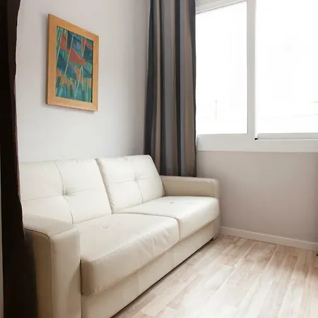 Plaza Catalunya Apartment